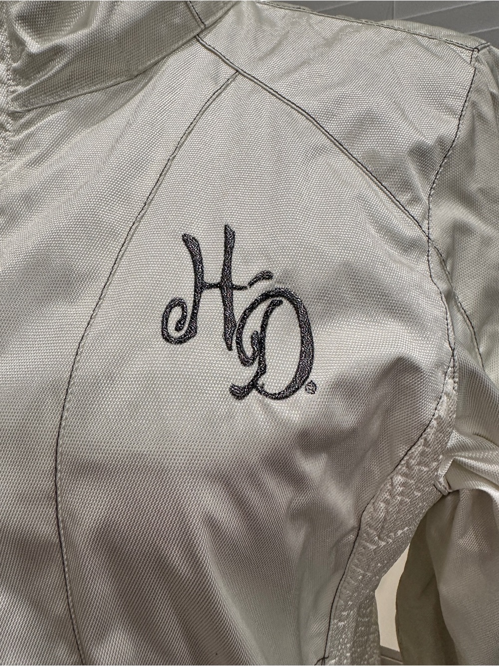 Harley-Davidson Women's Riding
Jacket w/ Removable Layers - Picture 3 of 14